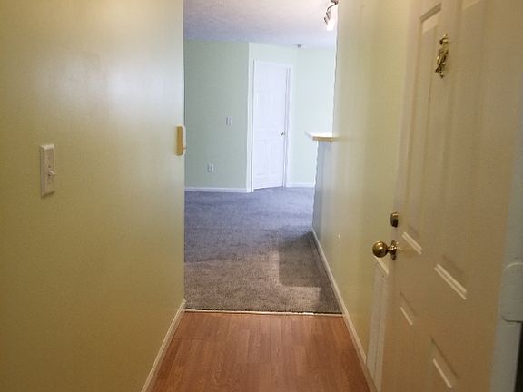5th image of 400 Lakeview Dr Unit 5