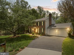 4983 Manor House Ct, Woodbridge, VA 22193