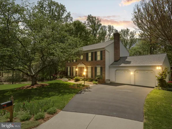 4983 Manor House Ct, Woodbridge, VA 22193