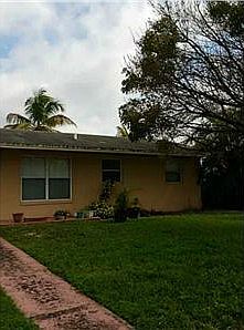 3rd image of 20243 NW 39th Ct