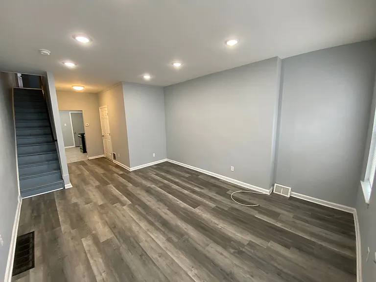 3930 Reno St — Photo 5