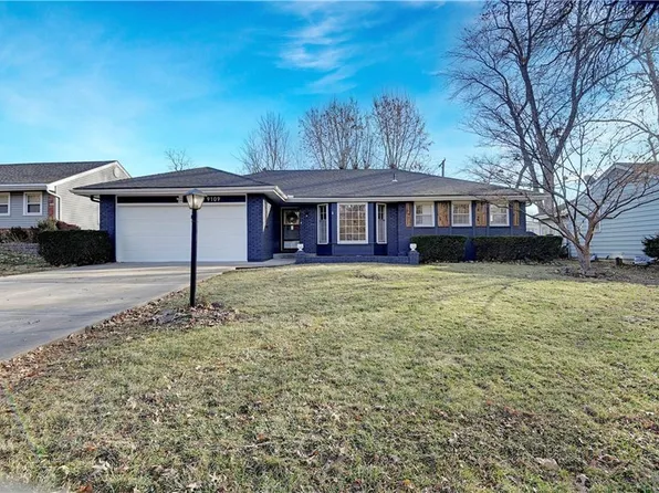 9109 Grant Ln, Overland Park, KS 66212