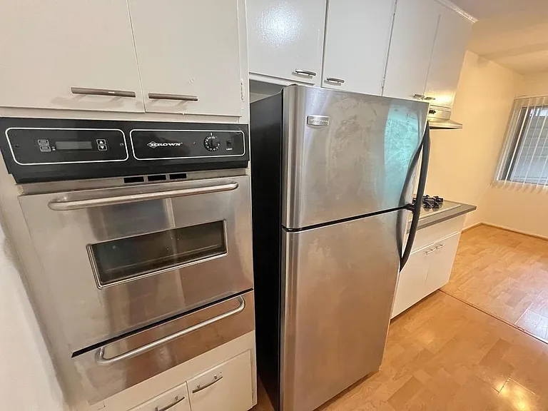 1824 Manning Ave #4 — Photo 8