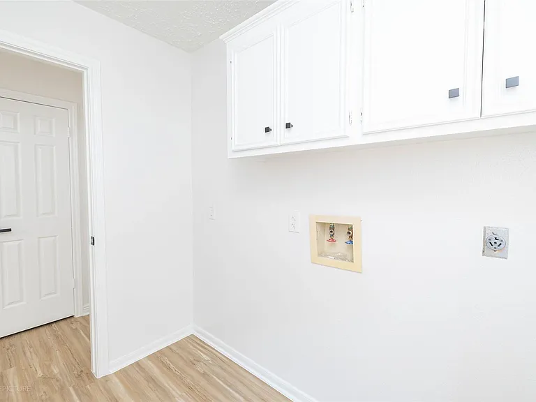 9810 Jockey Club Dr — Photo 9