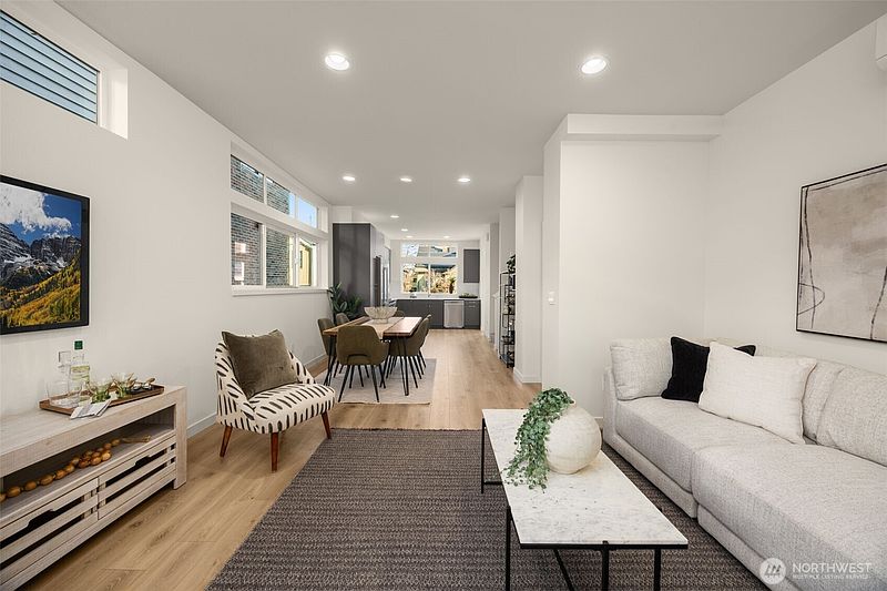 4th image of 8327 B 12th Avenue NW