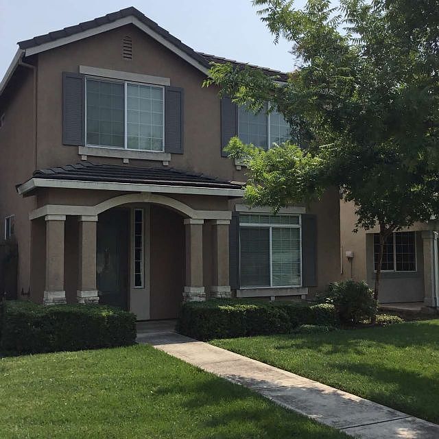 1st image of 3184 English Oak Cir