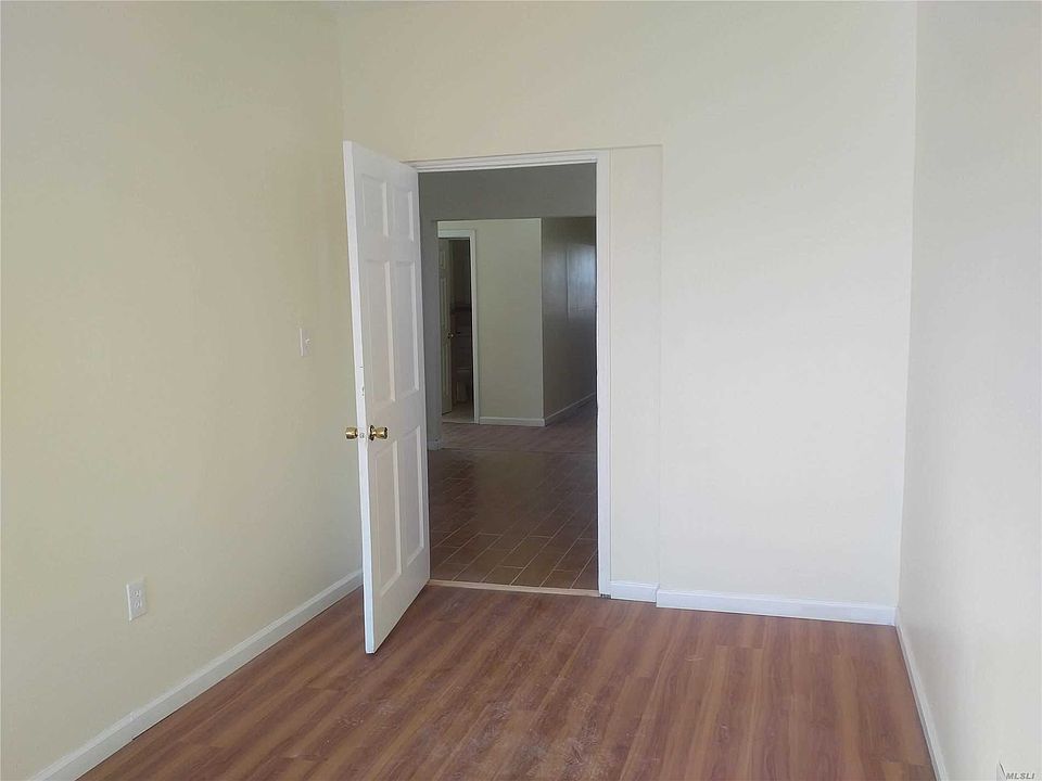 1st image of 1147 E 98th St Floor 1