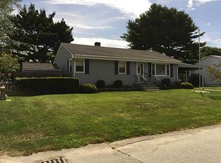 18 Wood Rd, Middletown, RI 02842