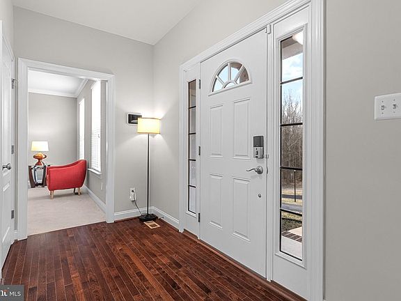 3rd image of 4554 Coachmans Path Ct