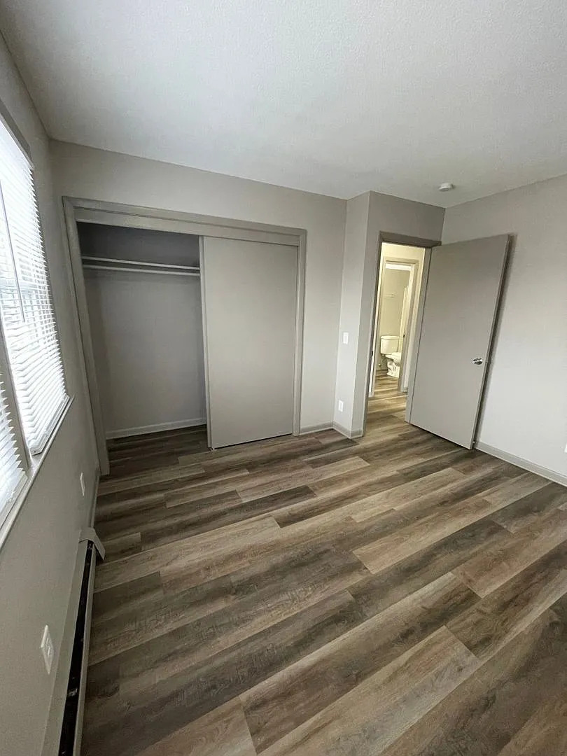 820 Lyon Street Apartments — Photo 4