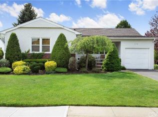 776 Norman Dr, Bellmore, NY 11710