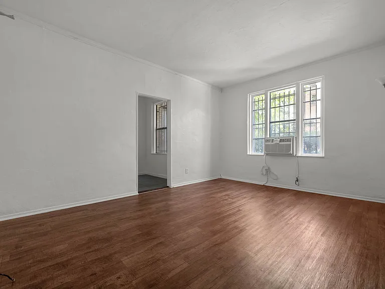 1610 N Normandie Ave — Photo 1