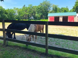 358 Stone Church Rd, Tiverton, RI 02878