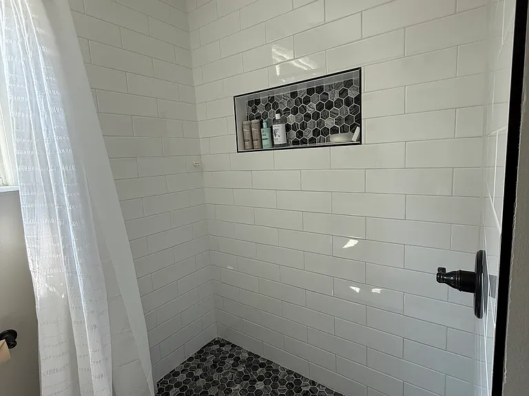 702 Joyce Ln — Photo 14