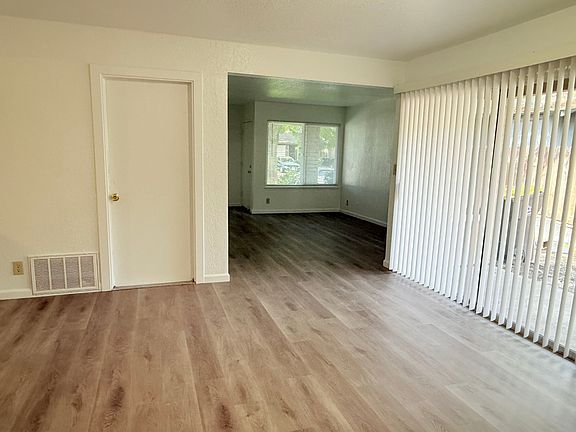 5th image of 5914 E Brush Creek Dr