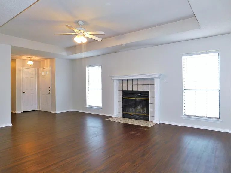 3008 Anysa Ln — Photo 5