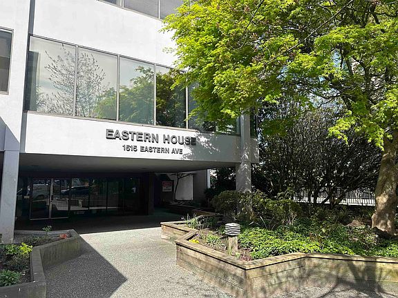 3rd image of 1515 Eastern Ave #802
