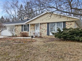 W72N735 Harrison Ave, Cedarburg, WI 53012