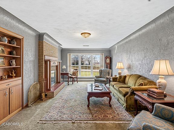 3rd image of 2936 Rock Ridge Rd