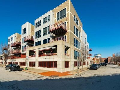 522 Locust Ln Unit 204, Kansas City, MO, 64106