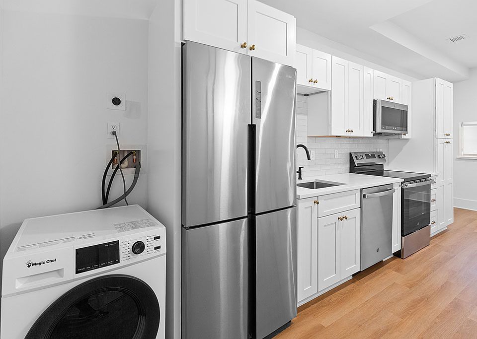 1st image of 31 Hope St #105