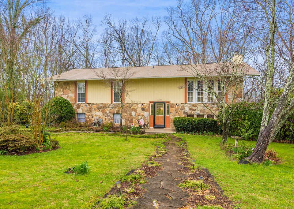 1st image of 1929 Belcaro Dr