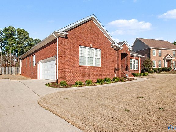 4th image of 103 Kinsman Cir