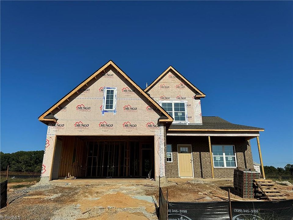 1st image of 521 Fairmile Dr