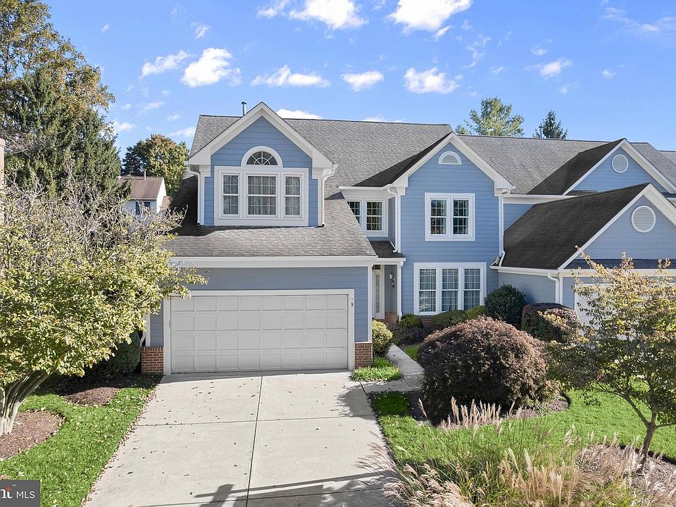 1st image of 9 Hay Pasture Ct