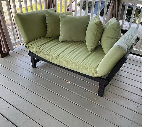 Front Porch w/ Vinyl Railing