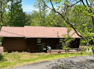 62 Misty Mountain Rd, Franklin, NC 28734
