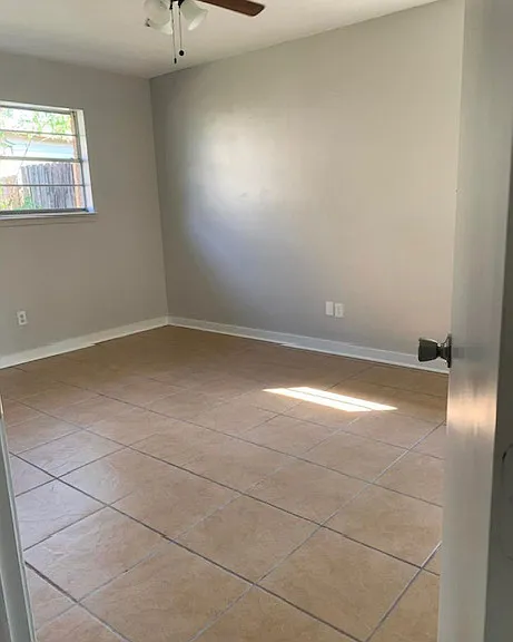 830 Lakewood Pl — Photo 1