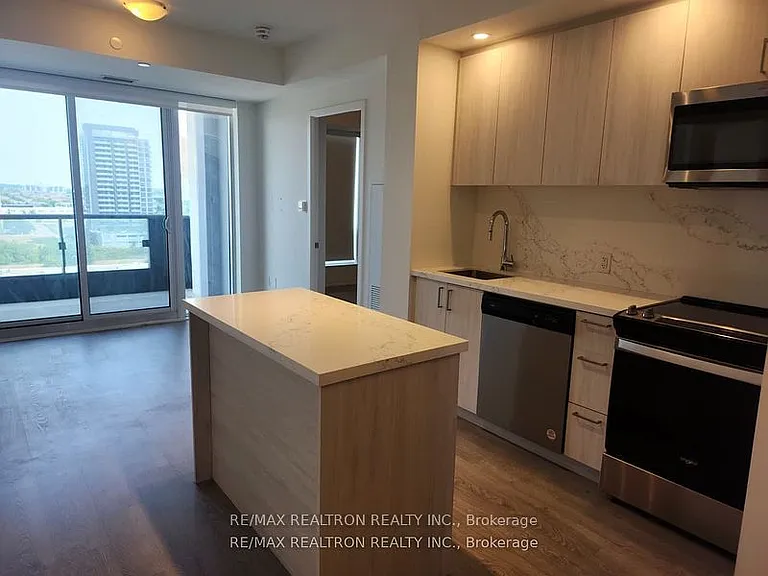 8868 Yonge St #1205E — Photo 11