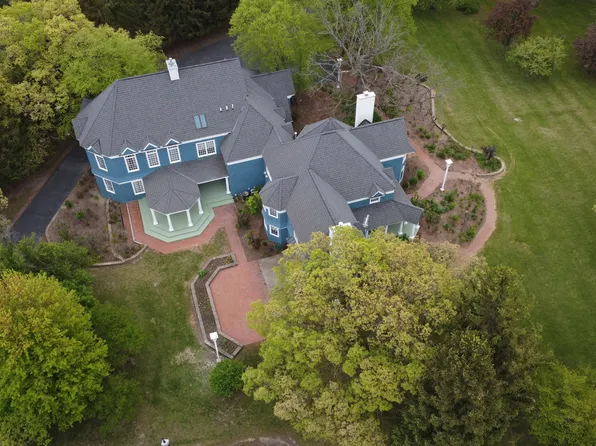 16556 County Line Rd, Capron, IL 61012