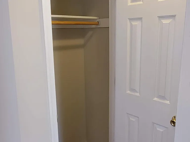 184 Aberdeen Dr — Photo 8