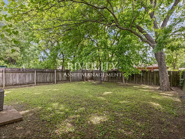 1580 Oriole St — Photo 5