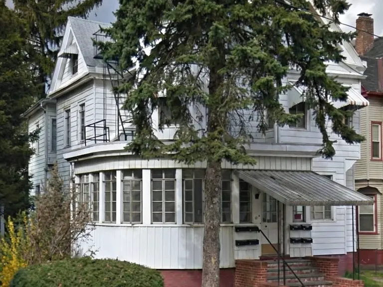 37 Hooker Ave #8 — Photo 2