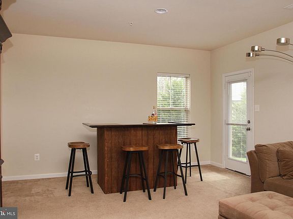 5th image of 7605 Lyndon Ct