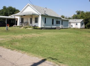 814 W Dewey Ave, Blackwell, OK 74631