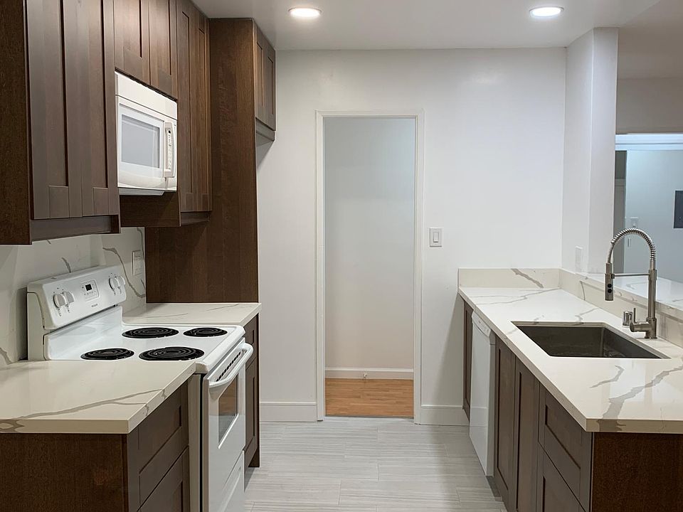 1st image of 11744 Darlington Ave APT 106