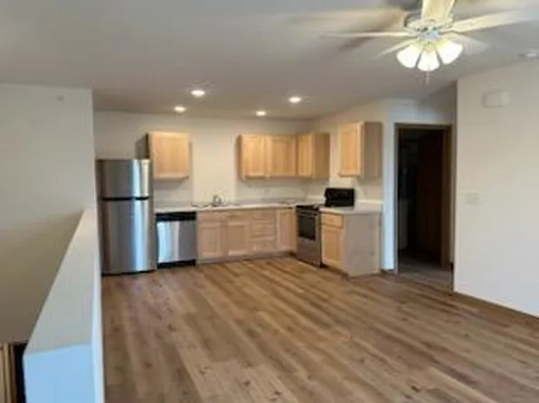 922 Adams Ct #808, Baraboo, WI 53913