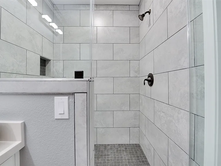 10622 Rustling Oaks Dr — Photo 11