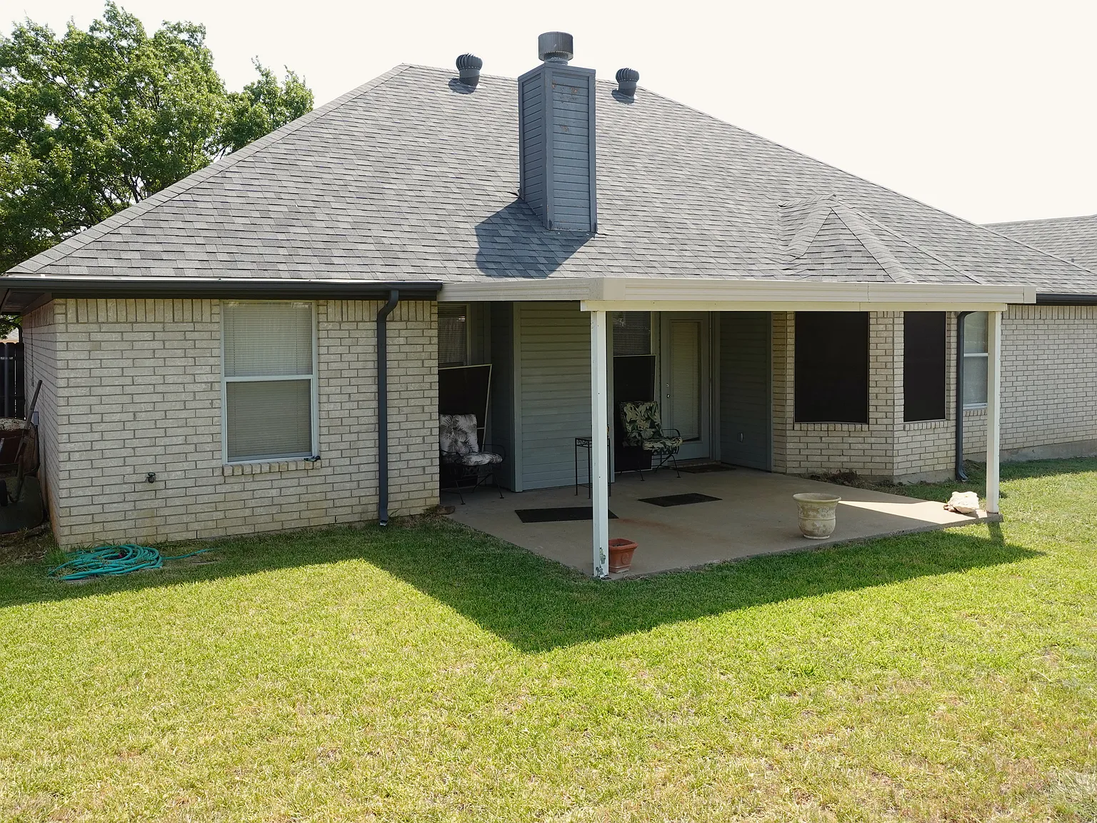 3 bed, 1555 sqft, $2,000 — Photo 3