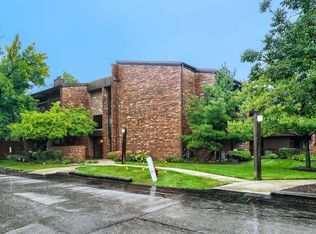 14509 Sussex Ct #Penthouse 3, Oak Forest, IL 60452