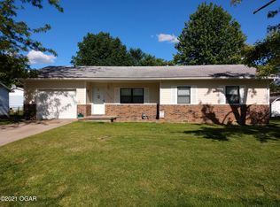 1002 Heagon St, Lamar, MO 64759