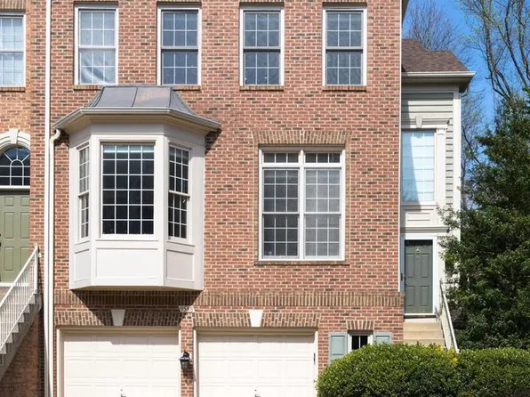 9588 Lagersfield Cir, Vienna, VA 22181