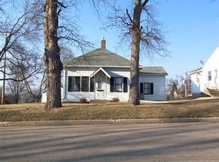 301 E Maple St, Lawton, IA 51030
