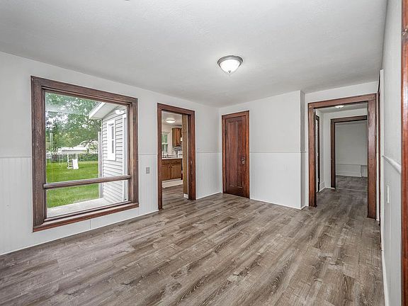 4th image of 229 Union St #A