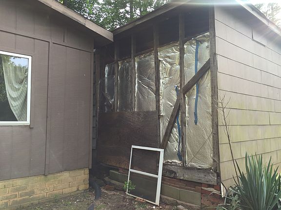 2nd image of 1714 Springmont Dr