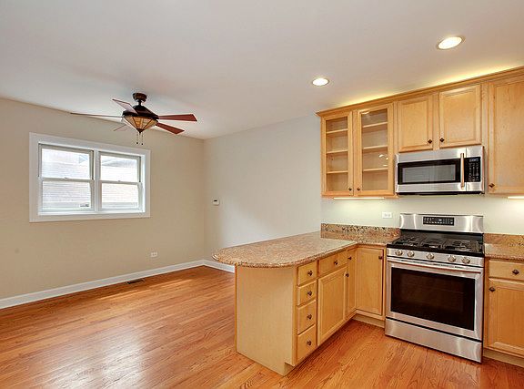 3rd image of 2117 W Evergreen Ave